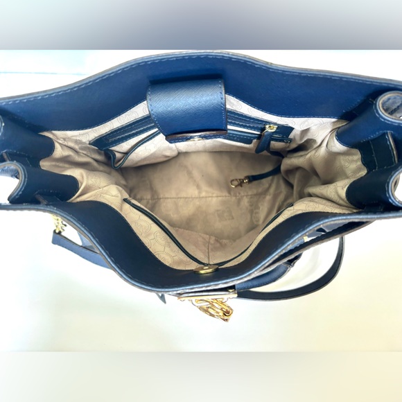 MICHAEL KORS • Navy Blue • LARGE HAMILTON LOCK & KEY HANDBAG - Picture 5 of 6